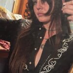 Lana Del Rey Instagram - Happiest of birthdays to my dearest, dearest friend, miss Nikki Lane, you motivate me every day – there’s really no words constantly being on the road with you whether it’s touring or just taking trips, lights up my life, you’re everybody’s favorite, and it was amazing to see you so celebrated. Love you love you love you.