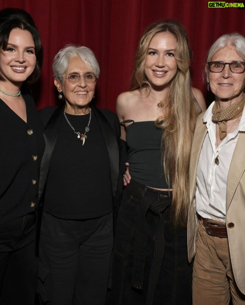 Lana Del Rey Instagram - Sometimes you just get lucky. Lucky enough to interview Joan Baez 💣 our family loves your beautiful family, Joan. The vulnerability you reveal in the film truly is a form of activism in its own way. And Karen! This film that you helped produce and make happen and the laughter we had that day will truly be treasured by me and chuck. I was barely back in California for a minute, and look how we hit the ground running.