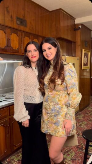 Lana Del Rey Instagram - We’re Live !
@rileykeough