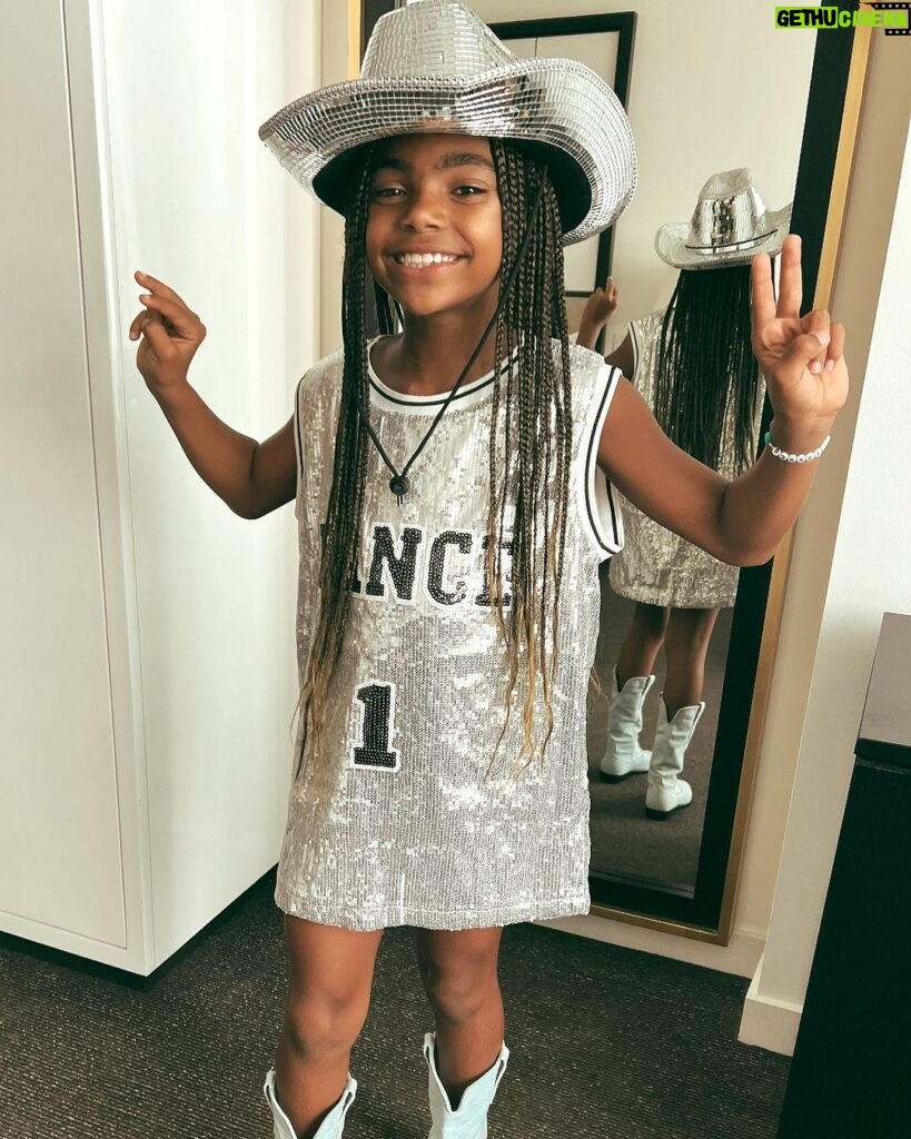 Lance Gross Instagram - Wishing my favorite little girl the Happiness 9th Birthday today! Watching you become the little Lady you are brings us so much joy. We love you 🐢 🤎