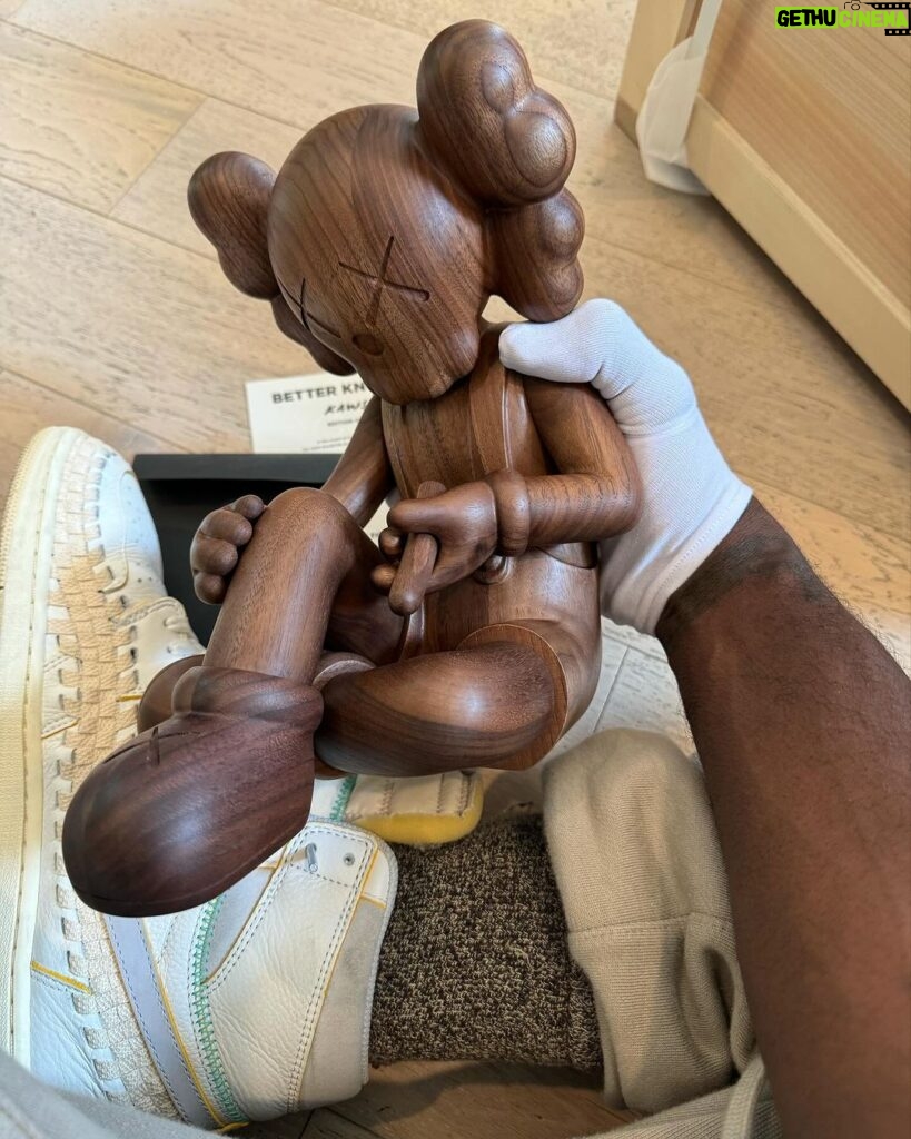 Lance Gross Instagram - Came home to a Special Delivery! 🔥#kaws #BetterKnowing