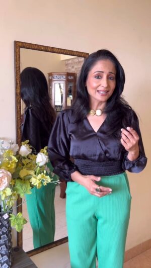 Lataa Saberwal Instagram - Are you making the same *mistake* that I used to while accepting COMPLIMENTS? This can lower our SELF ESTEEM ! PERSONALITY DEVELOPMENT TIPS❤️❤️

#lataasaberwal #authenticallylataa

#personalitydevelopment #imagemanagement #imageconsultant #imageoftheday #personalgrowth #personalitydevelopment #confidence #confident #confidencebuilding #confıdense #confidently #motivation #inspiration #inspirational #inspire #makeover #makeovers #makeovertime