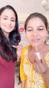 Lataa Saberwal Instagram - Is “KURTA” considered a professional outfit for females in OFFICE ? Does it reduce our *CONFIDENCE* ?? Lemme know your thoughts about this look in comments . #lataasaberwal #authenticallylataa #personalitydevelopment #imagemanagement #imageconsultant #imageoftheday #personalgrowth #personalitydevelopment #confidence #confident #confidencebuilding #confıdense #confidently #motivation #inspiration #inspirational #inspire #makeover #makeovers #makeovertime