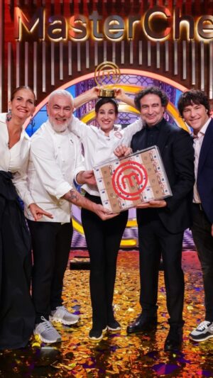 Laura Londoño Instagram - ✨@londonotlaura se convierte en la ganadora de la octava edición de #MCCelebrity con un precioso menú inspirado en #Colombia. ¡Felicidades, te lo mereces! 💖

#masterchef