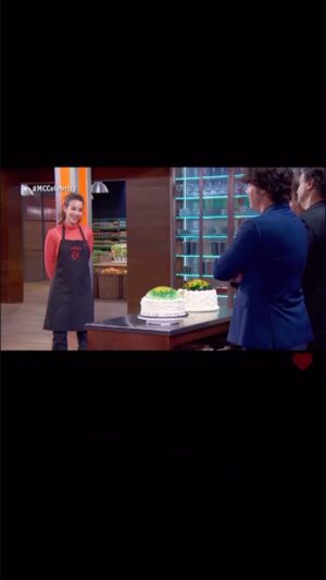 Laura Londoño Instagram - Me la jugué y me encantó!!!
🌻🌻🌻 Las flores y las manuelidades siempre serán lo mío.
Que delicia de reto @masterchef_es 👏🏻👏🏻👏🏻👏🏻
Y mi PIN sigue intacto! 🫶🏻