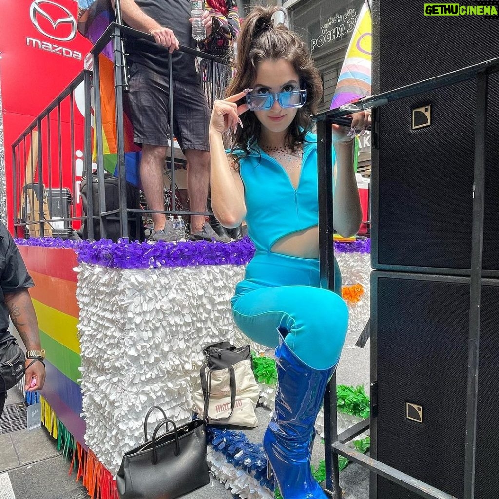 Laura Marano Instagram - New York knows how to do pride 🏳️‍🌈❤️😊