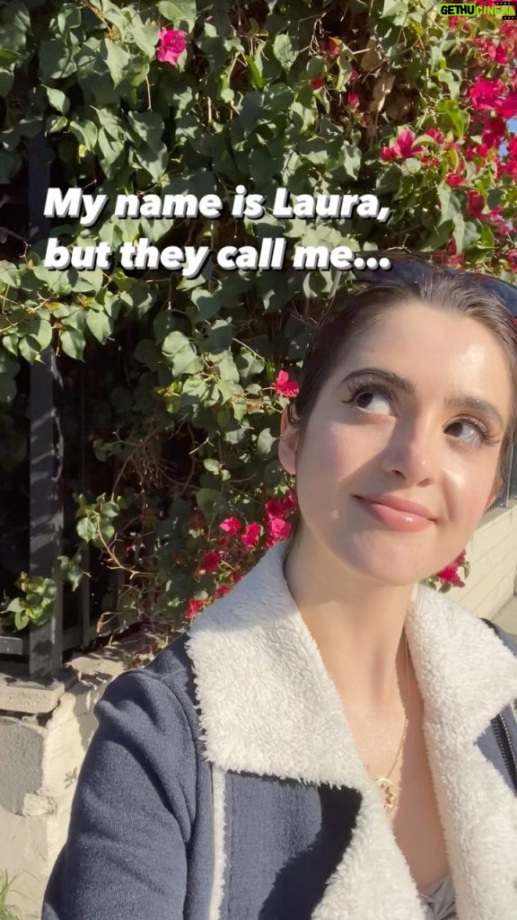 Laura Marano Instagram - I’m so late to this trend 😭 shoutout to @danimototherow for first telling me about it, and then @juliafallah11 for making most of the video and then sending it to me 😭❤️🤓