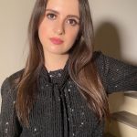Laura Marano Instagram - Second of month of the year ✅💕🌂