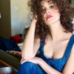Laura Marano Instagram - Absolutely loved doing this cover shoot with @the.baremag !!! Thank you @tedgibson for the gorgeous curls and @tina_turnbow for the beautiful makeup and photos!!! You can check out the whole shoot and article in the link in my story! ❤️