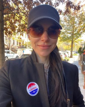 Laura Prepon Instagram - Make your voice heard — don’t forget to #vote!