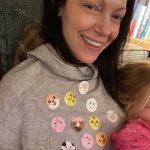 Laura Prepon Instagram - Happy Mother’s Day to all you mamas out there! Wishing us all a great weekend filled with love and stickers. 💓