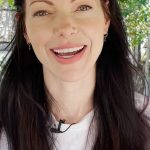 Laura Prepon Instagram - Hey guys! You had been asking for another Q&A, so here's the first of a few Q&A videos comin’ your way... Thanks for sending in your questions! #PrepOn #GetYourPrepOn