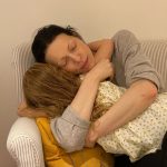 Laura Prepon Instagram - Hold the ones you love. 💓💫💓