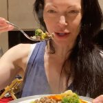 Laura Prepon Instagram - Hey guys! This week, #GetYourPrepOn with me as I make one of my go-to dinners with ground beef, veggies, and ginger. Bon appetite! #PrepOn