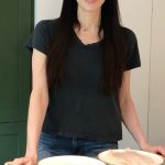 Laura Prepon Instagram - Hey guys! This week, #GetYourPrepOn with me as I make shallow-fried fish!🐟 It's a simple way to #PrepOn a quick protein that everyone in the family will love!