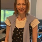 Laura Prepon Instagram - #GRWM for Date Night — Part 2 #GetYourPrepOn with me as I show you my go-to basics to get out of the house quickly. 💫💄#PrepOn