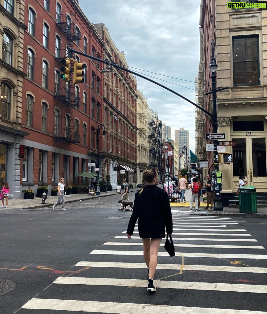 Lauren Orlando Instagram - the other day Manhattan, New York