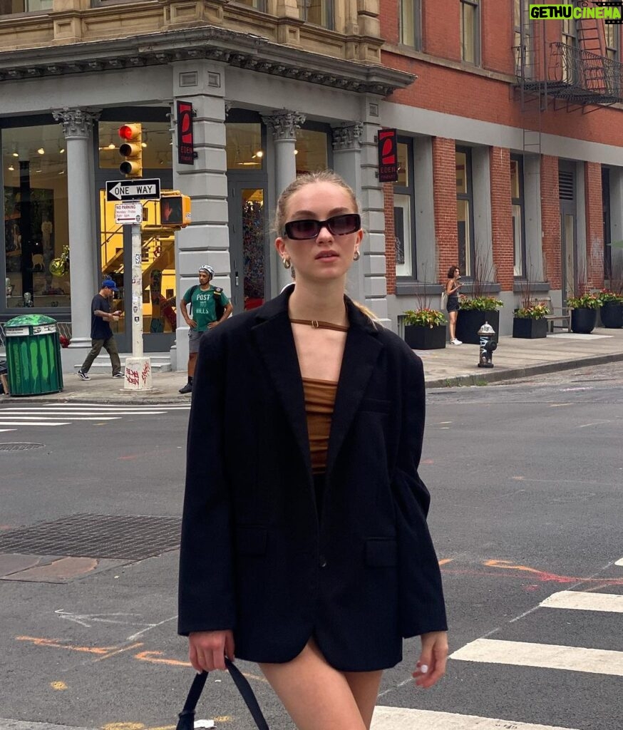 Lauren Orlando Instagram - the other day Manhattan, New York