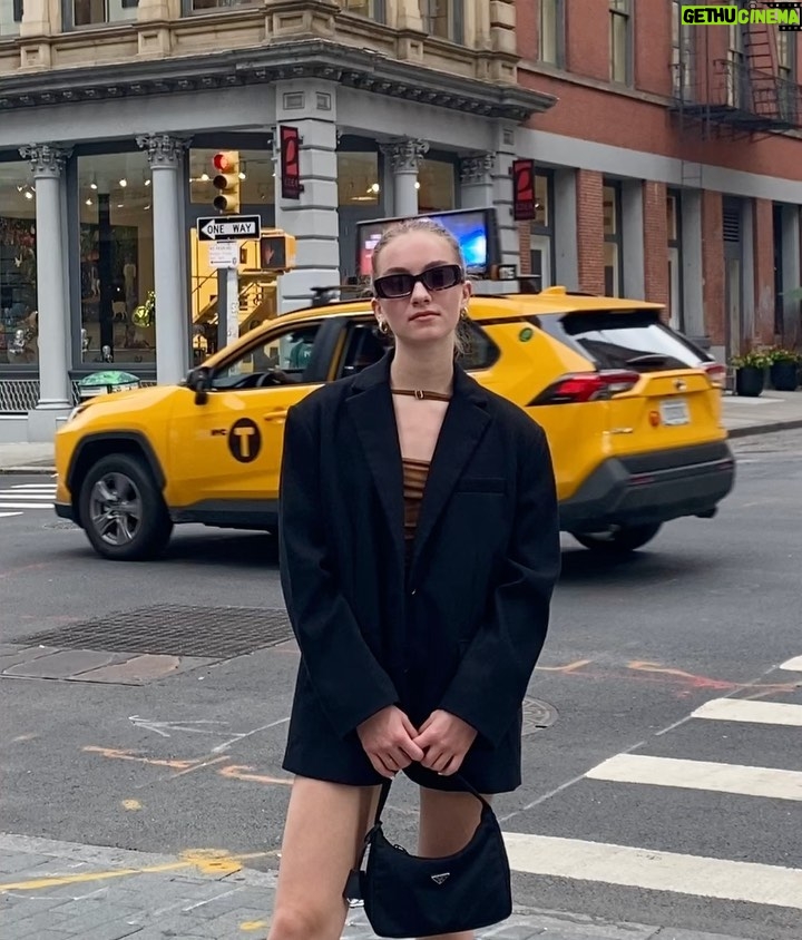 Lauren Orlando Instagram - the other day Manhattan, New York