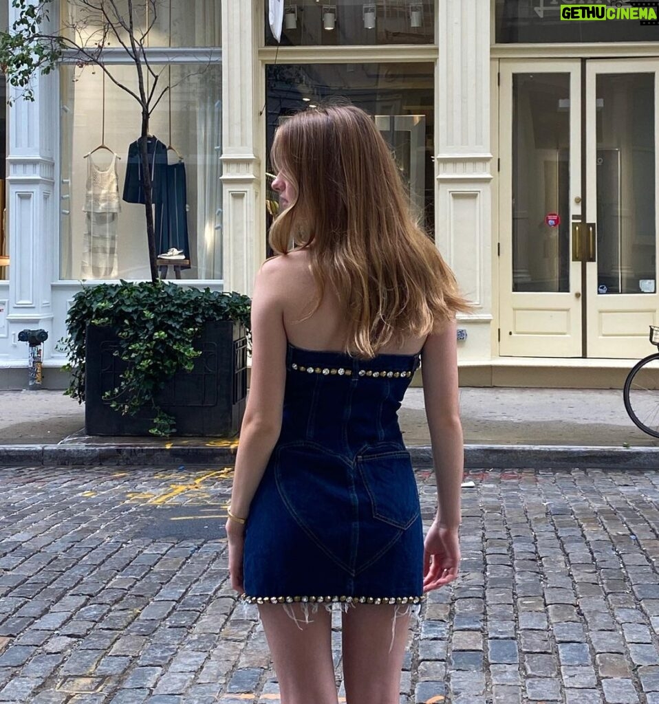 Lauren Orlando Instagram - before i go Manhattan, New York