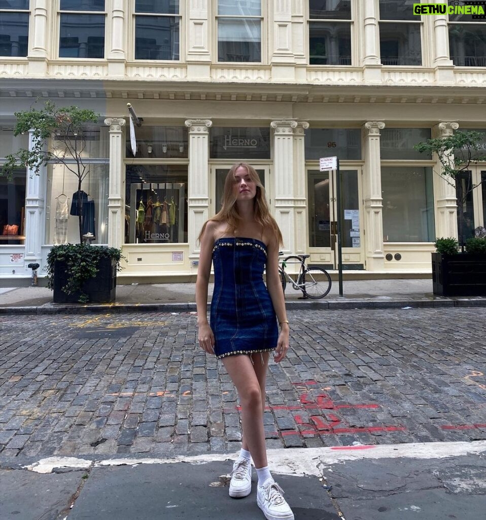 Lauren Orlando Instagram - before i go Manhattan, New York