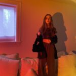 Lauren Orlando Instagram - golden hour... but inside 😃