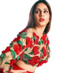 Lavanya Tripathi Instagram - 🥀 . . . Outfit ❤️- @archanaraolabel 📸- @pranav.foto