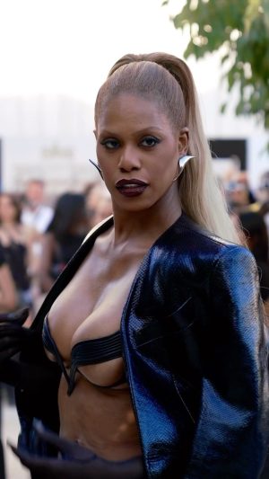 Laverne Cox Instagram - @lavernecox for @muglerofficial SS24 in Paris 🤩🤩

I have no words to explain this magical interaction, I have been looking up to you since I first saw you on TV and by how powerful you were to the community. 

I was so happy to see you again so I can film another stunning fashion moment of you as a form of thank you for accepting the collab post for the NYFW video. 

Thanks to you so many people of the industry wanted to book me. THANK YOU !

Filmed and Edited by @mohtohsoh 

#lavernecox #parisfashionweek #muglerss24