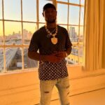Le'Veon Bell Instagram - new music on the wayyyy, you ready??? ⭐️⭐️⭐️