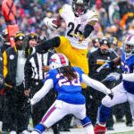 Le'Veon Bell Instagram - Throwback to when Lev went OFF against the Bills 🥶 📺: #PITvsBUF 1/14 at 1 PM ET on CBS