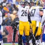 Le'Veon Bell Instagram - Throwback to when Lev went OFF against the Bills 🥶 📺: #PITvsBUF 1/14 at 1 PM ET on CBS