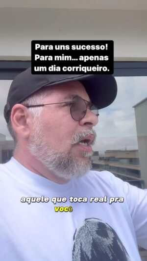 Leandro Hassum Instagram - Não sou herói sou apenas um rapaz latino americano. #sos #chamaquevem