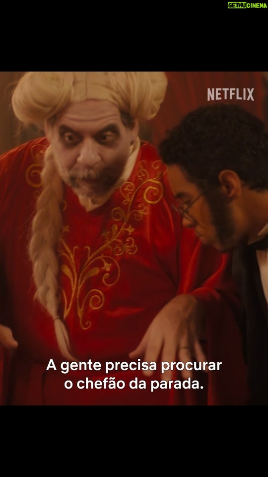 Leandro Hassum Instagram - E se o seu cunhado fosse um vampiro??? Nossa nova comédia chega em dezembro na @netflixbrasil!!! Cuidado com seus pescoços!!!