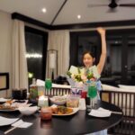 Lee Da-hee Instagram - 어제의 추억들. 사랑하는 엄마 아빠 그리고 나. 아빠는 물개였다 그래서 나도 물개인건가....