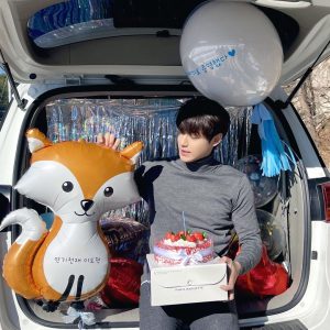 Lee Do-hyun Instagram - 그동안 멜랑꼴리아를 사랑해주셔서 감사합니다
함께 작업해주신 모든분들 정말 너무 고생많으셨습니다🙏 
-백승유-