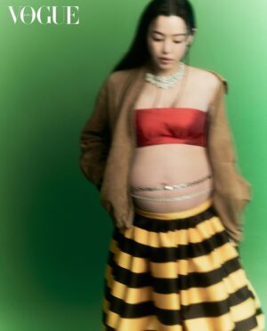 Lee Ha-nee Instagram - 🦋36주 조이와 함께🦋

곧 그녀가 태어날 6월🙏
Thanks @voguekorea