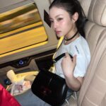 Lee Hi Instagram - 들레언니가 부릅니다 예삐 🤔