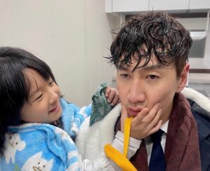 Lee Kwang-soo Instagram - 🩸🛒