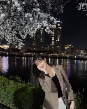 Lee Na-eun Instagram - 🌸