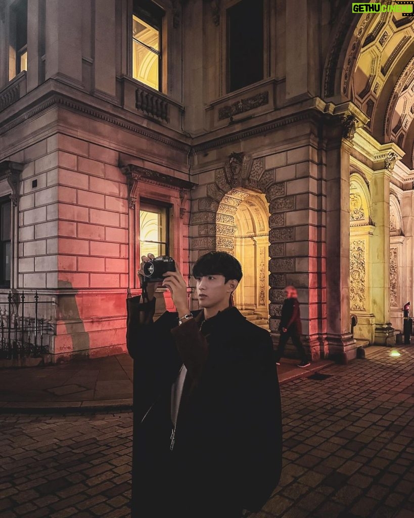 Lee Seok-min Instagram - London🇬🇧