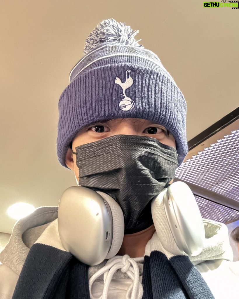 Lee Seok-min Instagram - Premier League!