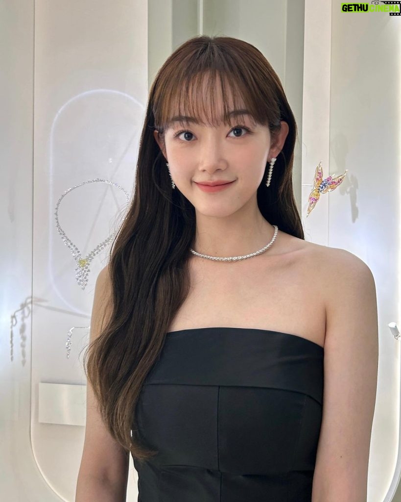 Lee You-mi Instagram - 아름다운프레드🩵🧡💛 @fredjewelry -#광고 #FREDParis #FREDJewelry #FREDExhibition #FREDHeritage