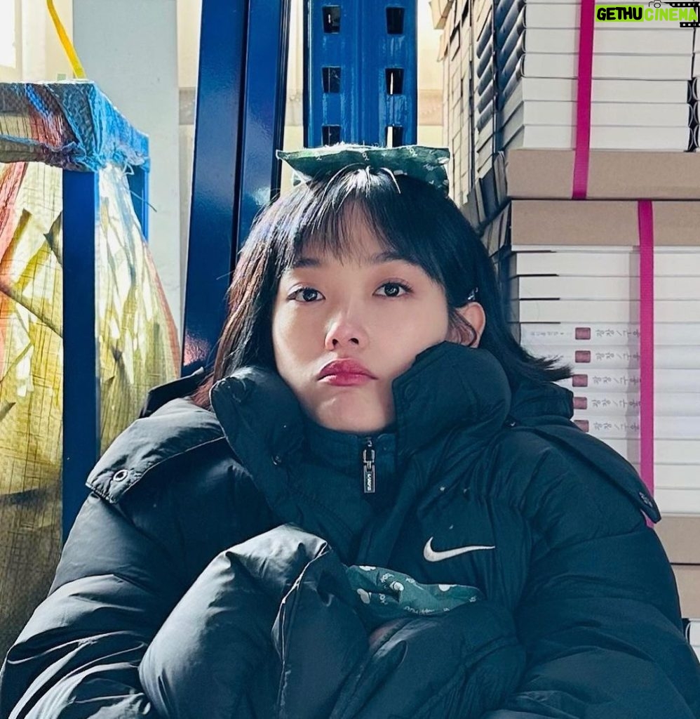 Lee You-mi Instagram - 오늘도 #힘쎈여자강남순 🥰 JTBC pm10:30 패딩과 한몸 남순 핫팩과 한손 남순