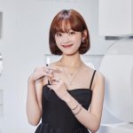 Lee You-mi Instagram - ➕🖤.🤍➕ #광고 #Damiani #Handmade #MadeInItaly #다미아니