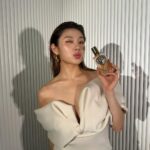 Leejung Lee Instagram - _ My girlies’ night made better with #DGDevotion. Here‘s to the scent of forever gratitude. 🌟👭 @dolcegabbana_beauty #DGBeauty #DGMakeup