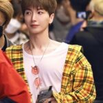 Leeteuk Instagram - El día de la actuación, me pondré en forma. No podía comer, no podía moverme, así que me quedé ahí tirado.🇨🇱❤️💙