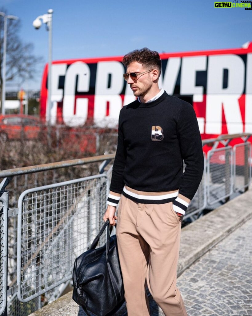 Leon Goretzka Instagram - It’s @championsleague time 😎 @fcbayern