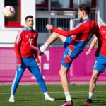 Leon Goretzka Instagram - Winning team 🤝🏼 @fcbayern