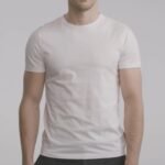 Leon Goretzka Instagram - Erst wenn’s fehlt, fällt’s auf: Allein in Bayern werden täglich 2.000 Blutspenden benötigt, bundesweit sind es sogar 15.000 jeden Tag! Helft mit, dass uns nie das Blut ausgeht: www.missingtype.de/mitmachen! #missingtype #blutspende #erstwennsfehltfälltsauf