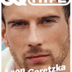 Leon Goretzka Instagram - „Das Schöne am Fußball ist ja, dass du von allem etwas brauchst und es am Ende die richtige Balance ausmacht.“ - #LeonGoretzka hat in den letzten Jahren extrem an seiner Physis gearbeitet. 😎 Und auch wenn er aktuell verletzt ist, ist das der Schlüssel, der ihn topfit zur WM bringen soll. Das #GQHype-Interview findet ihr auf GQ.de ✨ #FCBayern #Fußball [📷 Marco Fischer Studio]